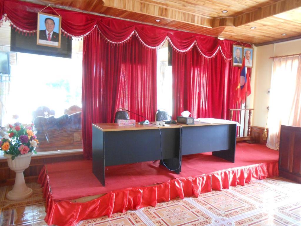 Khampaseuth Hotel Vang Vieng Exterior foto